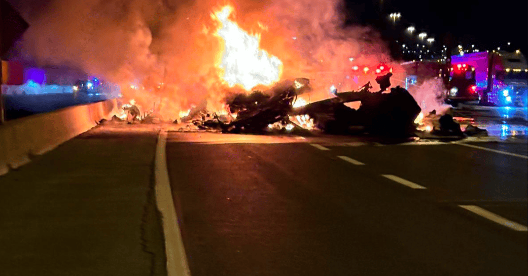 Fiery collision on the 401