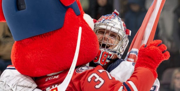 Oshawa Generals goalie Jacob Oster