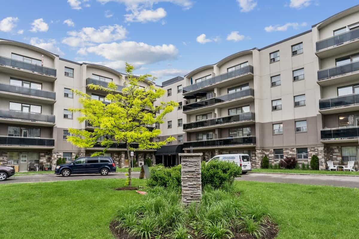 Oshawa rental apartment building