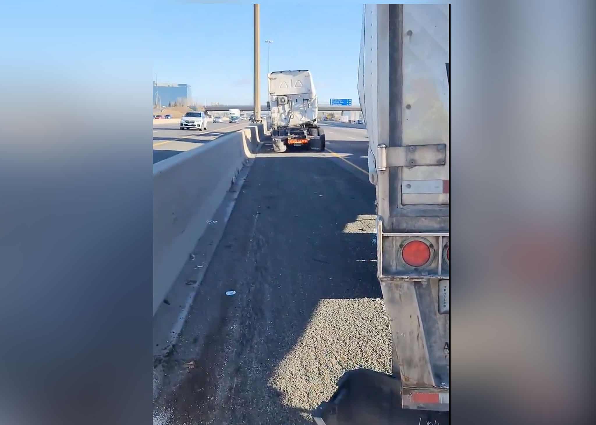 crash highway 401 pickering