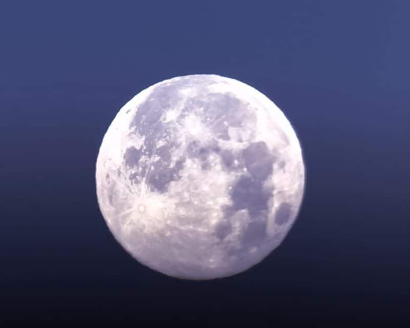 Stephane Picard in Quispamsis, New Brunswick, captured the full moon on the morning of December 5, 2025