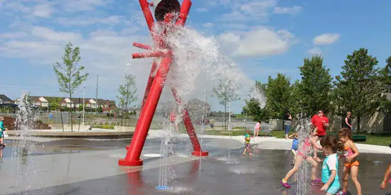 Splash pads now open in Oshawa