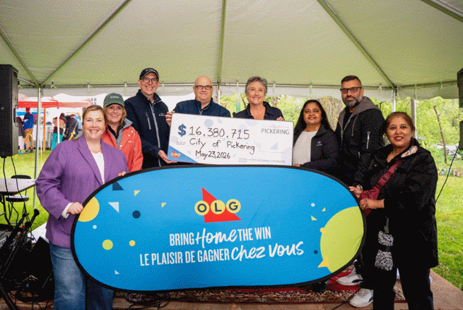 Cheque presentation from casino hosting fees in Pickering