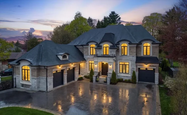 112 Woodview Drive, Pickering