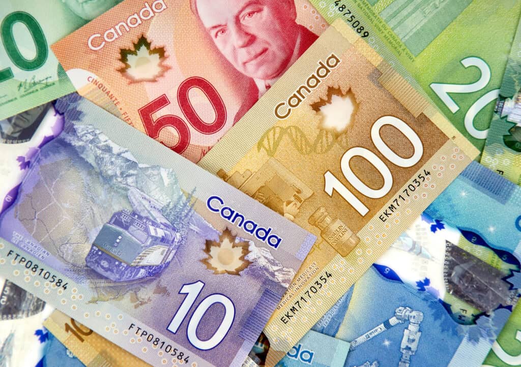 Oshawa teens charged in fake cash online marketing scam